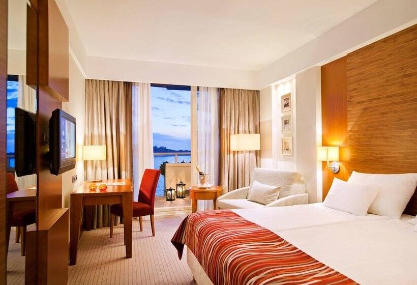 غرفة ديلوكس مطلّة علي البحر مزوَّدة بشُرفة, Croatia