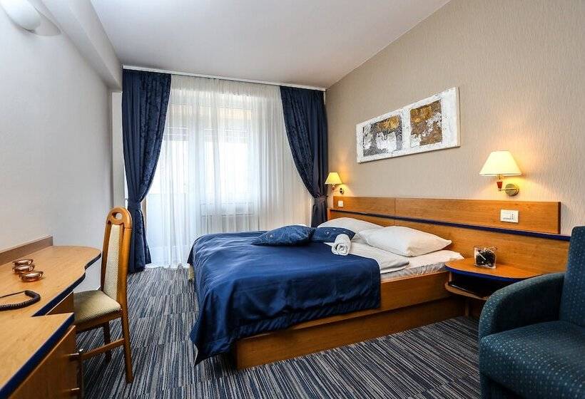 اتاق استاندارد با بالکن, Dražica   Hotel Resort Dražica