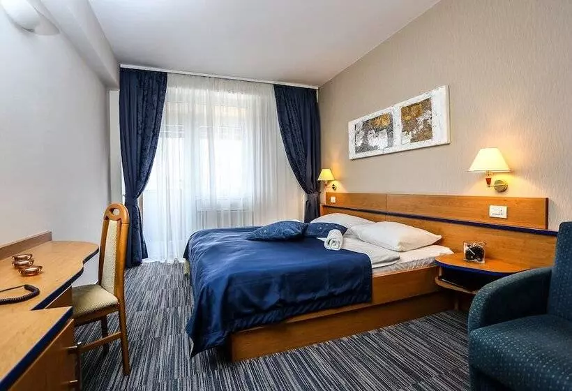 バルコニー付きスタンダードルーム, Dražica Hotel Resort Dražica