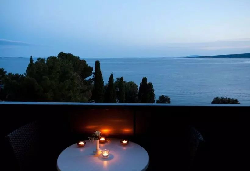 オーシャンビュースタンダードルームバルコニー付き, Dražica Hotel Resort Dražica