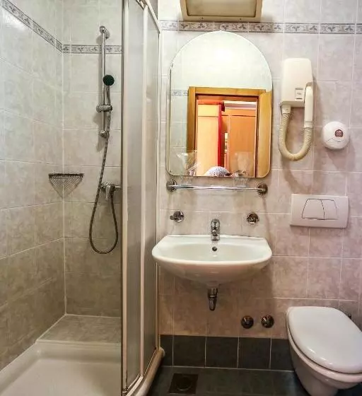 スタンダードルーム, Dražica Hotel Resort Dražica