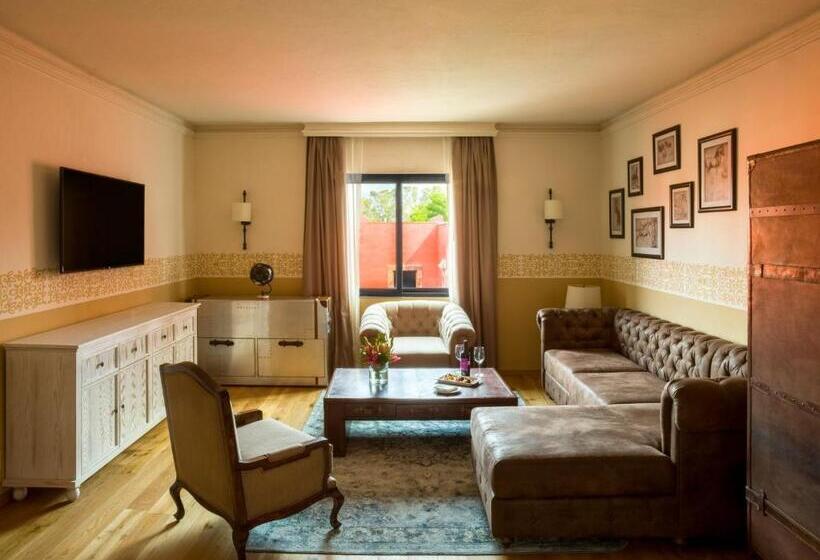 キングサイズベッドのスイートルーム, Fiesta Americana Hacienda Galindo Resort & Spa