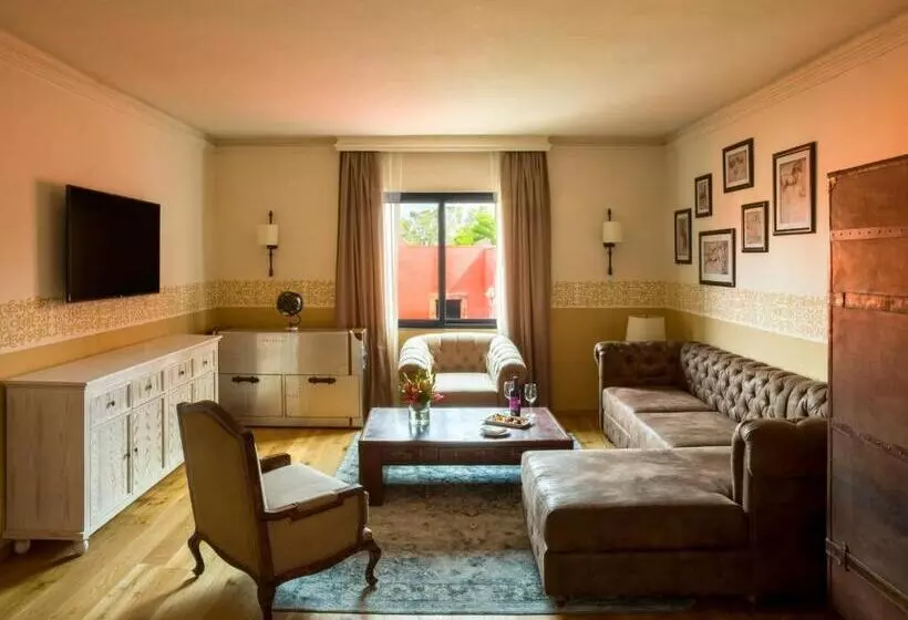 キングサイズベッドのスイートルーム, Fiesta Americana Hacienda Galindo Resort & Spa