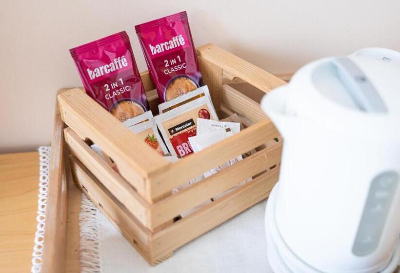 اتاق استاندارد چهار تخته, Grajski Dvor