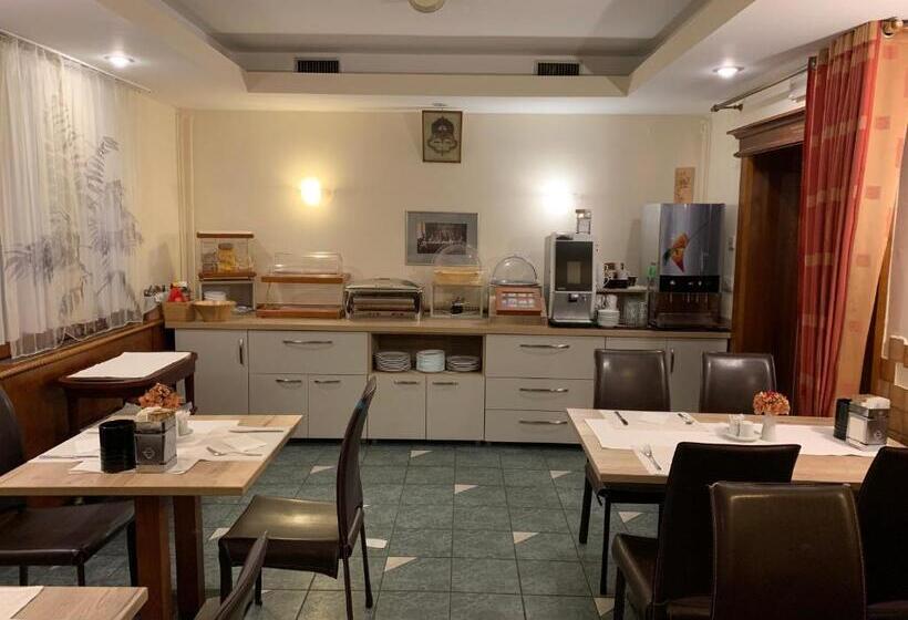 اتاق استاندارد, Mantova