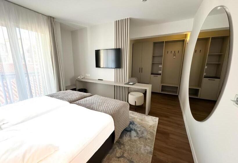 اتاق استاندارد, Marina