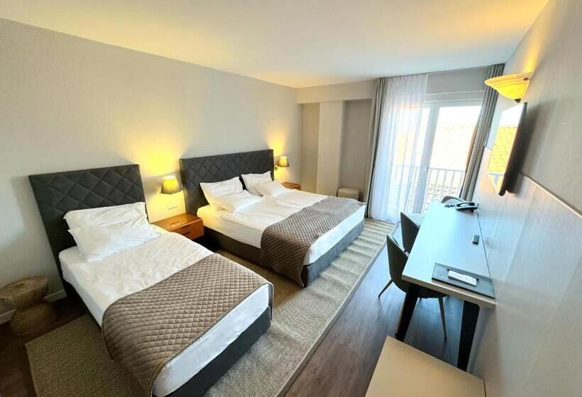 اتاق استاندارد, Marina