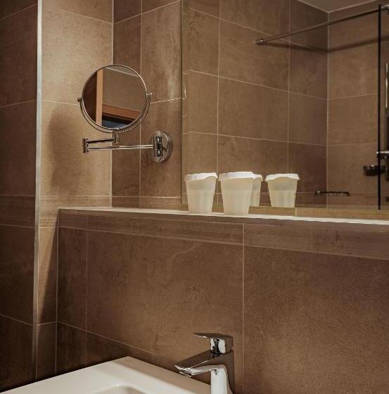 سوییت جونیور با بالکن, Marina