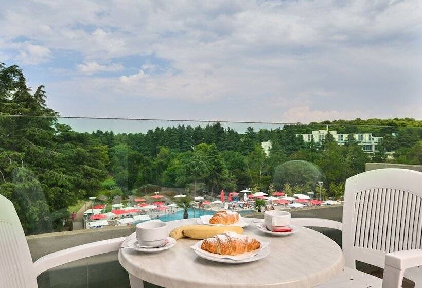 Классический Номер, Mediteran Plava Laguna