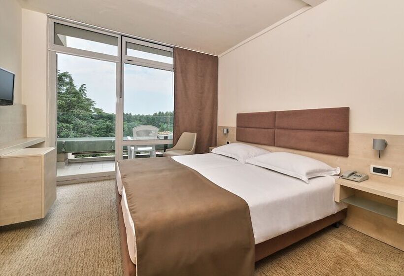 Классический Номер, Mediteran Plava Laguna