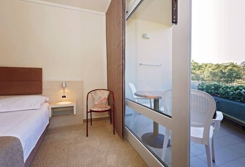 Классический Номер, Mediteran Plava Laguna