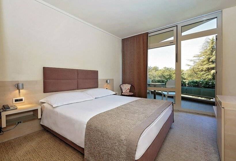 Классический Номер, Mediteran Plava Laguna