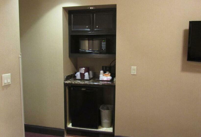 高级大房间, Newton