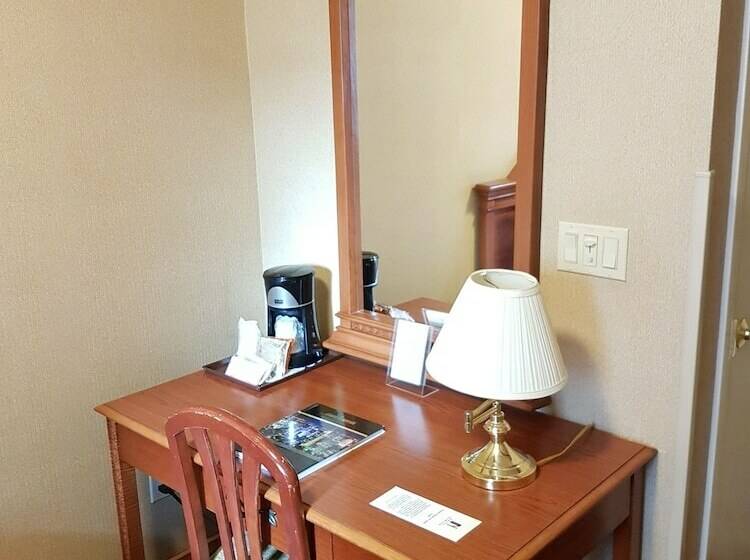 豪华房间, Newton