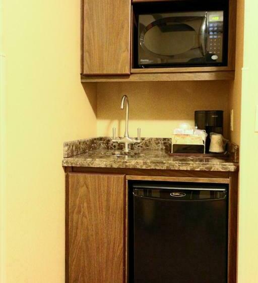 小型豪华套房, Newton