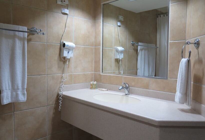 اتاق سوپریور, Normandie Limited