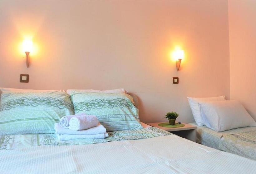 اتاق استاندارد سه نفره, Park