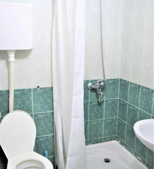 اتاق اکونومی, Park