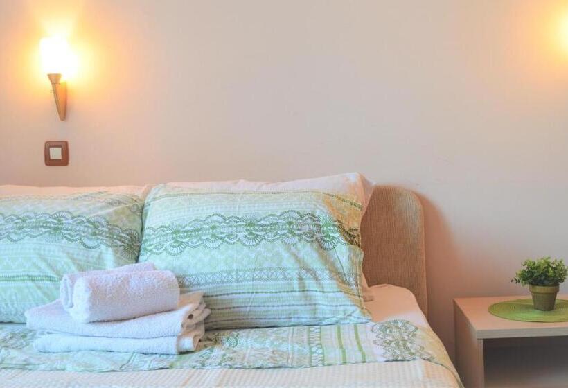 اتاق اکونومی, Park