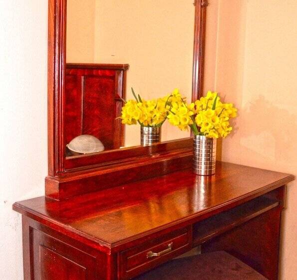 اتاق راحتی, Petrus