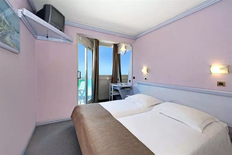 اتاق استاندارد با بالکن, Plavi Plava Laguna