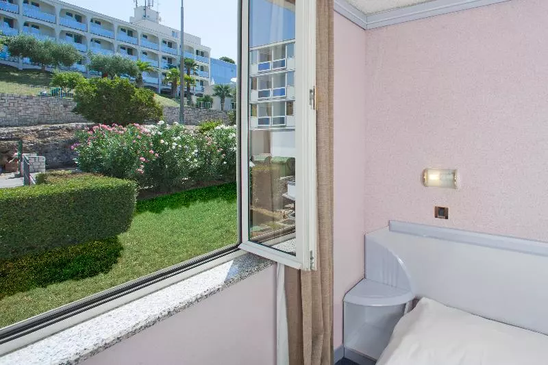 اتاق استاندارد, Plavi Plava Laguna