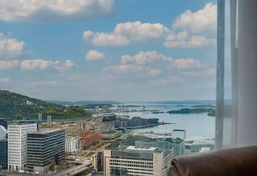 景色の見えるスーペリアルーム, Radisson Blu Plaza Hotel, Oslo