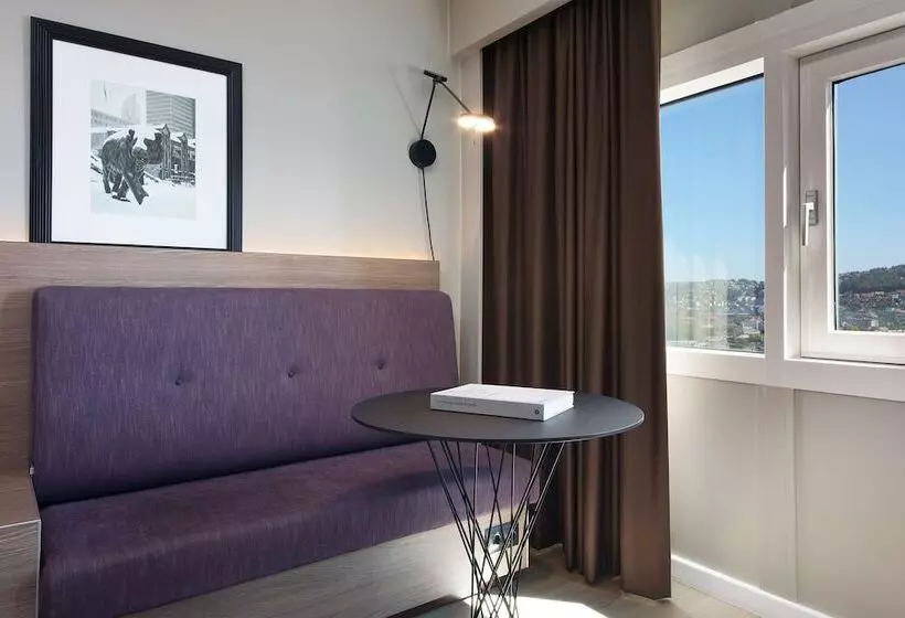 景色の見えるスーペリアルーム, Radisson Blu Plaza Hotel, Oslo