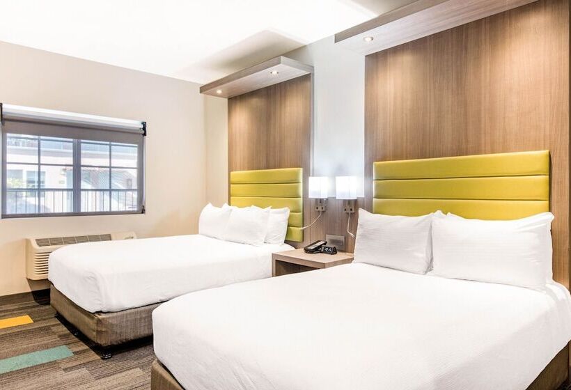 Номер Стандарт 2 Двуспальные Кровати, Rodeway Inn Near Melrose Ave