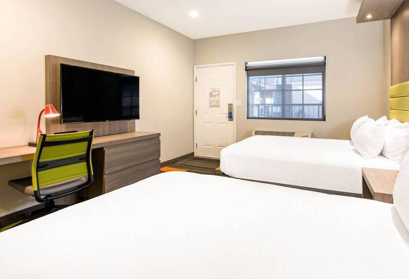 غرفه قياسيه سريرين مزدوجين, Rodeway Inn Near Melrose Ave