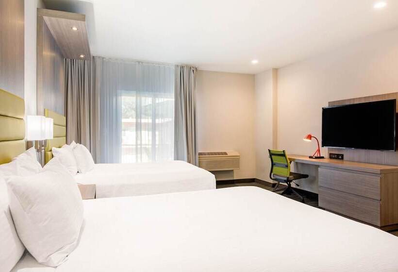 غرفه قياسيه سريرين مزدوجين, Rodeway Inn Near Melrose Ave