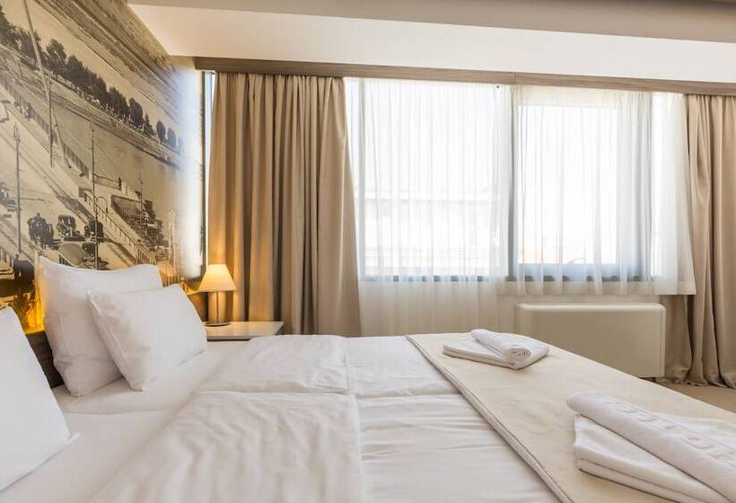 اتاق استاندارد, Royal Inn