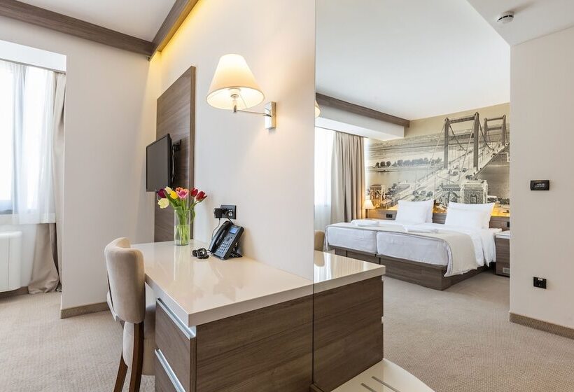 اتاق استاندارد, Royal Inn