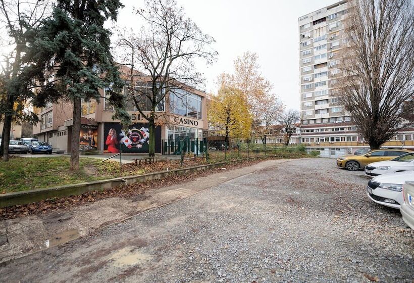 اتاق استاندارد, Sumadija