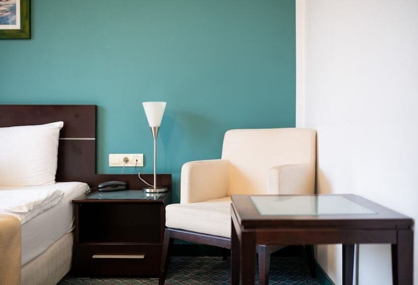 اتاق استاندارد, Sumadija