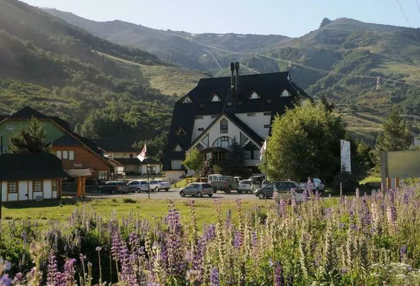 استودیوی استاندارد, Village Catedral Hotel & Spa
