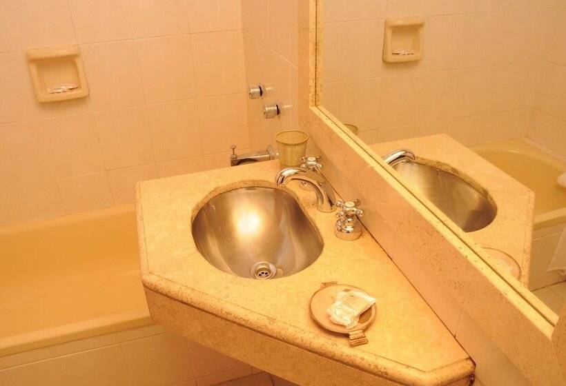 标准工作室, Village Catedral Hotel & Spa