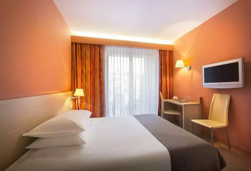 اتاق استاندارد یک نفره, Remisens Hotel Lucija