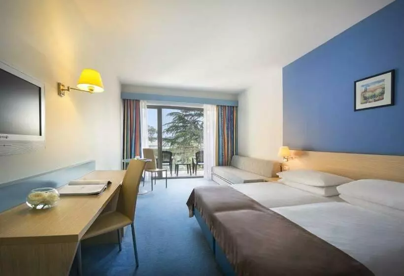 اتاق خانوادگی, Remisens Hotel Lucija
