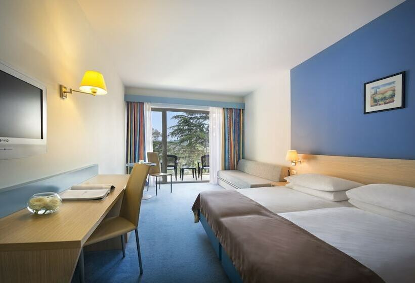 اتاق خانوادگی, Remisens Hotel Lucija