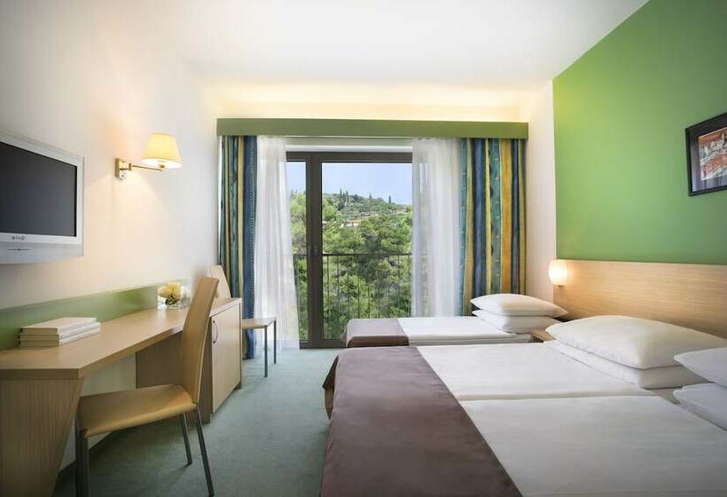 اتاق استاندارد سه نفره, Remisens Hotel Lucija