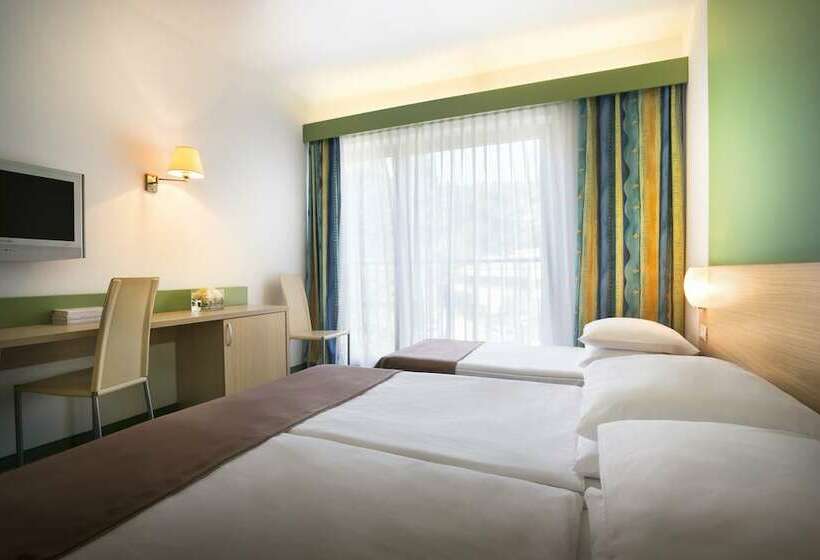 اتاق استاندارد سه نفره, Remisens Hotel Lucija