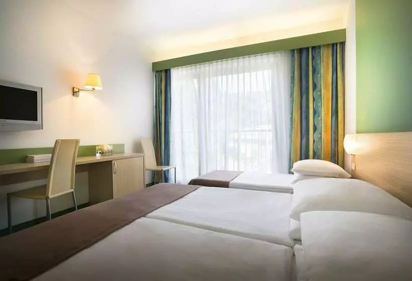 اتاق استاندارد سه نفره, Remisens Hotel Lucija