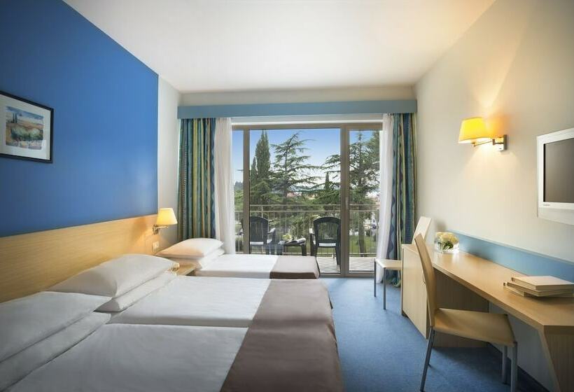 اتاق استاندارد سه نفره, Remisens Hotel Lucija