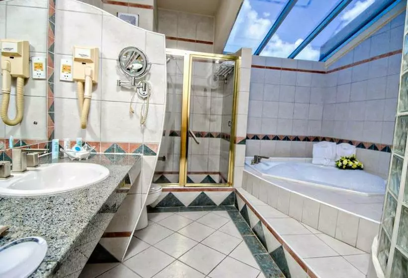 سوئیت پنت هاوس, Accra Beach Hotel & Spa