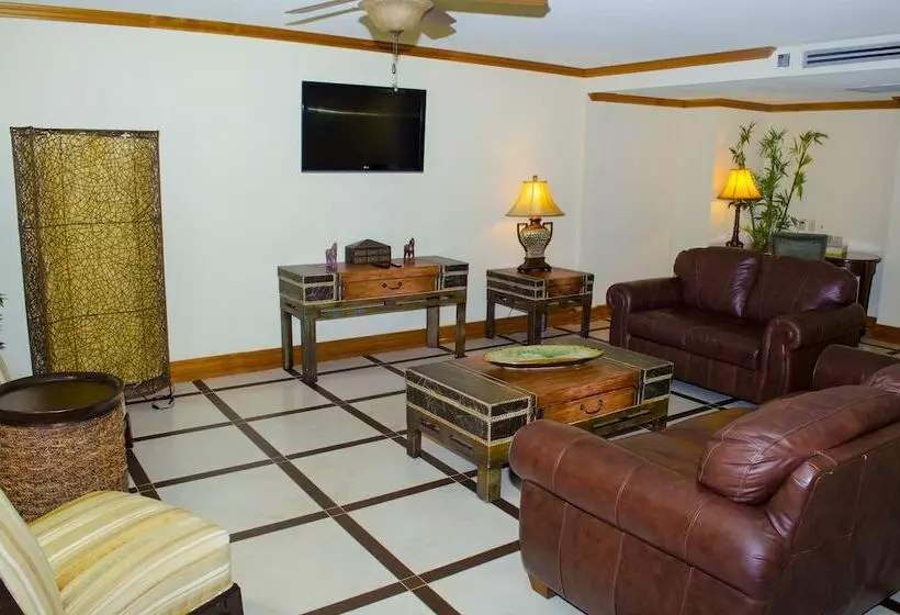 سوییت جونیور لوکس, Accra Beach Hotel & Spa