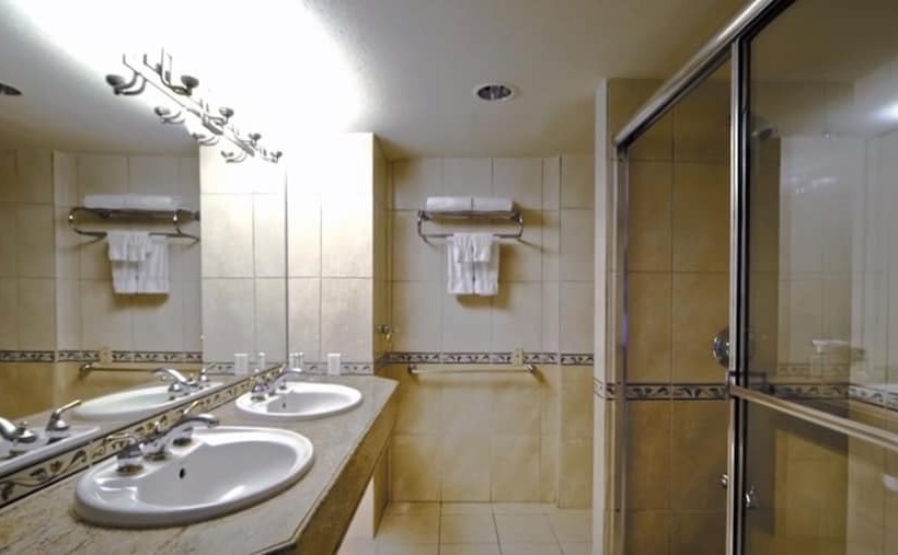 سوئیت جونیور با تخت بزرگ, Accra Beach Hotel & Spa