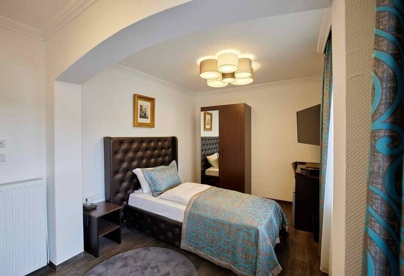 חדר סטנדרט יחיד, Atlas Post