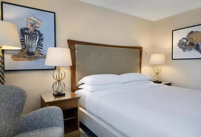 キングサイズベッドのスーペリアルーム, Delta Hotels By Marriott Swindon