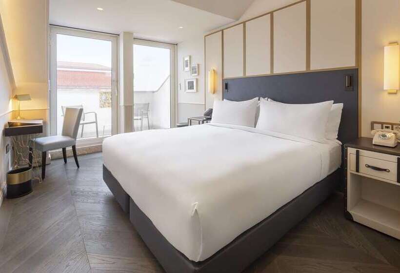 غرفة قياسية مطلّة علي البحر مزوَّدة بشُرفة, Hilton Melbourne Beach Oceanfront